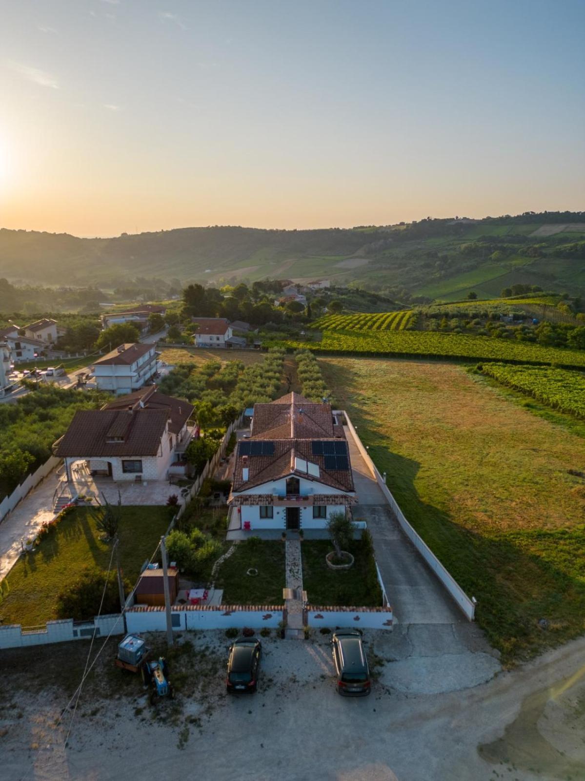 Villa Mastro Oleario 5 Dal Mare 30 Dai Monti Torrevecchia Teatina Exteriör bild